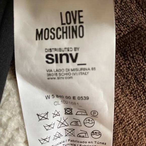 ♥️NWOT Love Moschino SZ 4 Black long- sleeves -stitching, fitted dress. …